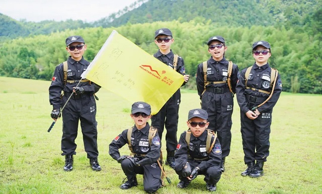 杭州临安风之谷夏令营·小警察营4晚5天 | 培育孩子的精神健康，才是最好的夏令营选择；让孩子感受军事化训练营，披荆斩棘、勇往直前！水陆两栖课程训练，培养野外生存技能