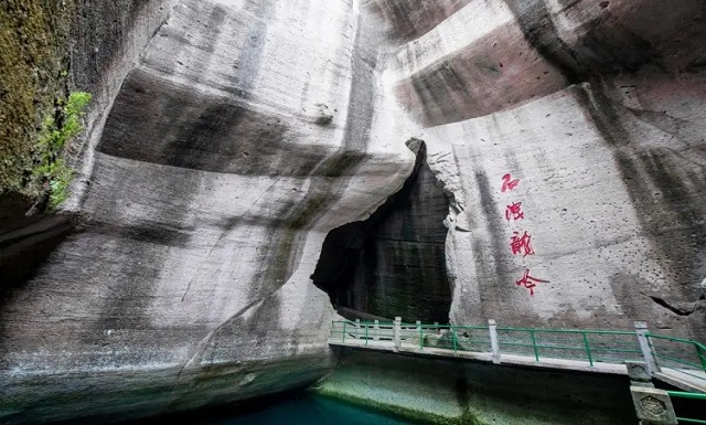 宁海深度休闲纯玩三日游！探寻最美古村落+“海湾洞天”伍山石窟++十里红妆文化园+网红打卡地骆家坑村，连住2晚四钻宁海曼哈顿丽景海景酒店